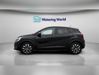 Used Renault Captur 2024 for sale - 78775900: Photo