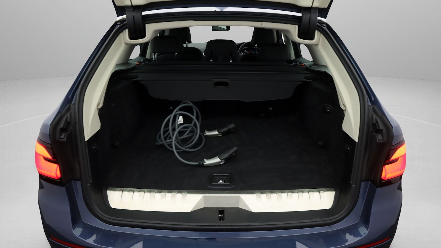 Used BMW 5 Series 2023 for sale - 77223397: Photo 17