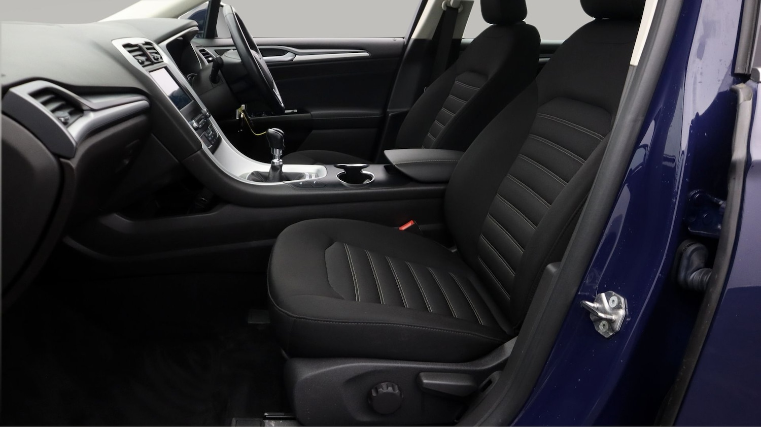 Used Ford Mondeo 2017 for sale - 77195580: Photo 14