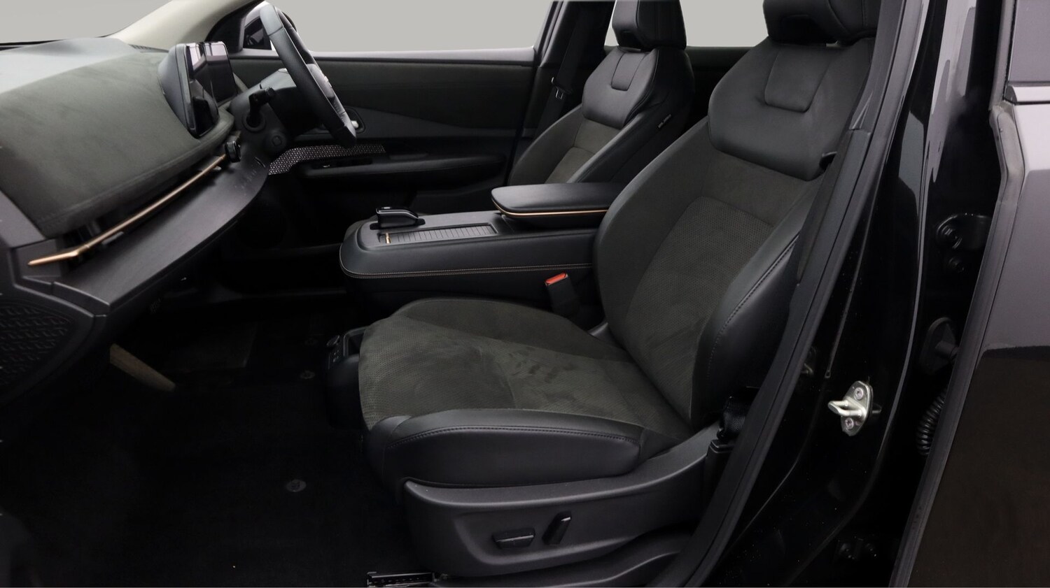 Used Nissan ARIYA 2023 for sale - 77584913: Photo 14