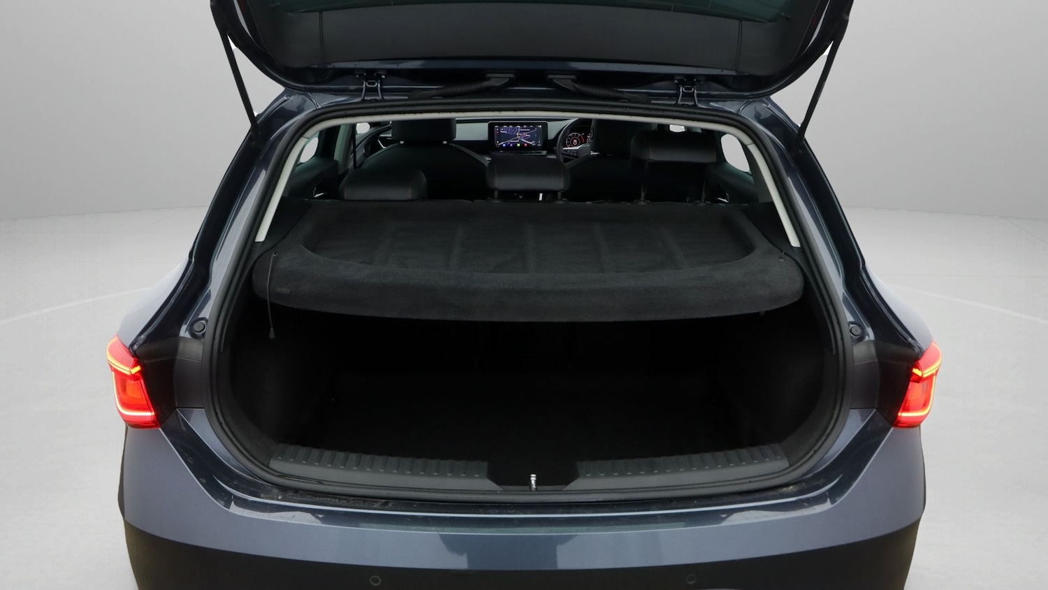 Used SEAT Leon 2023 for sale - 77953779: Photo 17