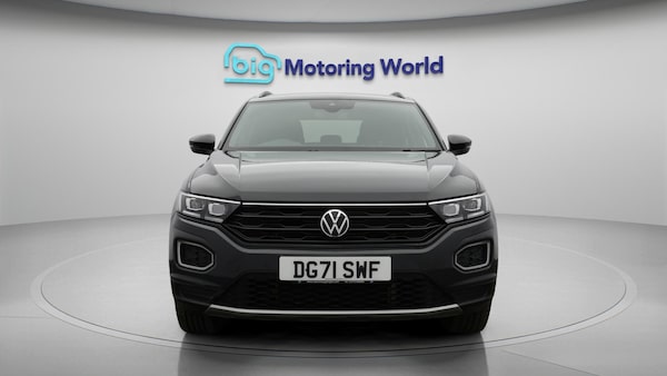 Used Volkswagen T-Roc 2021 for sale - 76200358: Photo 3