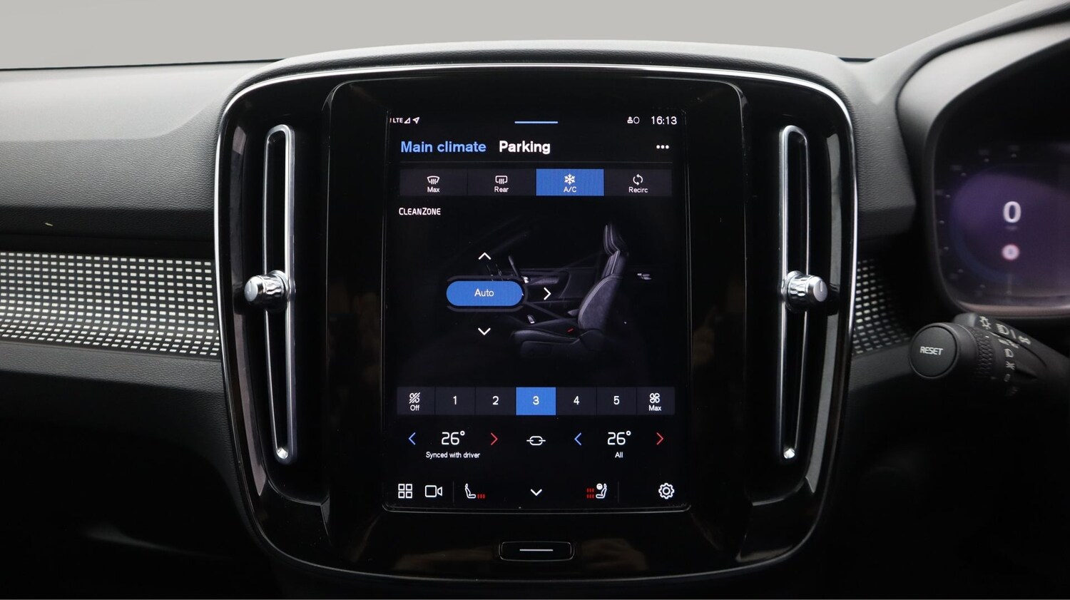 Used Volvo XC40 2022 for sale - 77746036: Photo 12