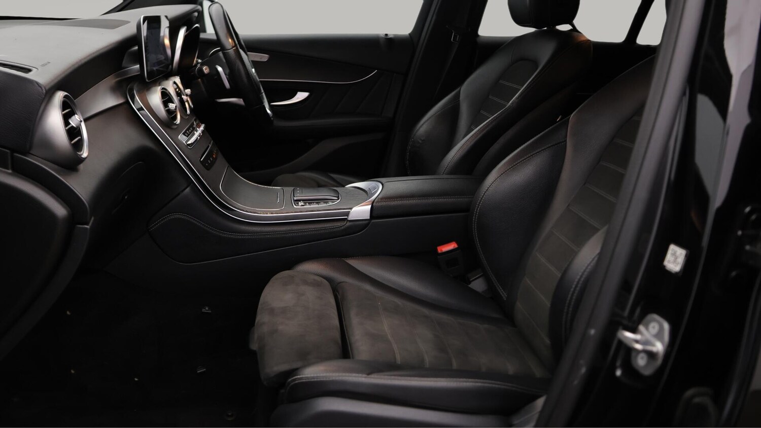 Used Mercedes-Benz GLC 2020 for sale - 76537689: Photo 15