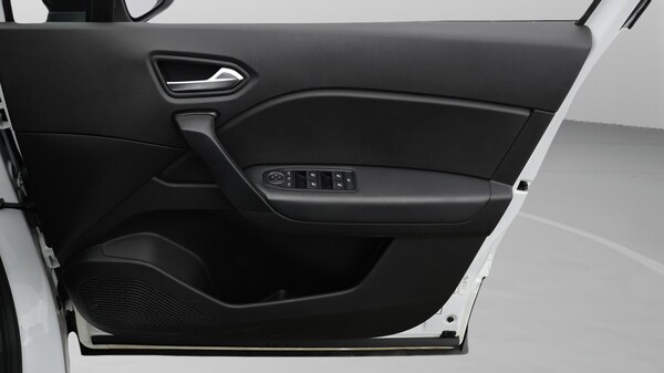 Used Renault Captur 2020 for sale - 76215557: Photo 16