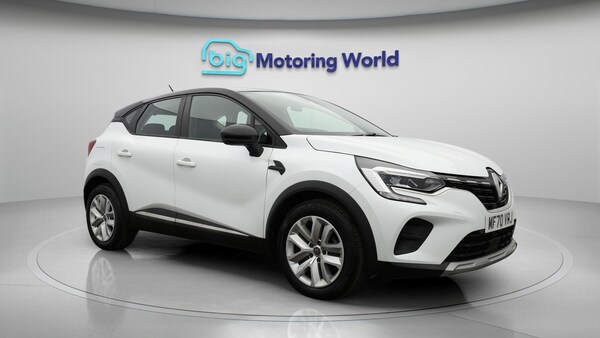 Used Renault Captur 2020 for sale - 76215557: Photo 2