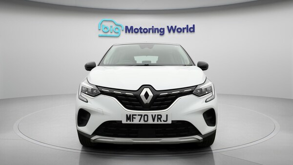 Used Renault Captur 2020 for sale - 76215557: Photo 3