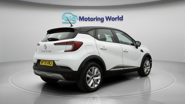 Used Renault Captur 2020 for sale - 76215557: Photo 8