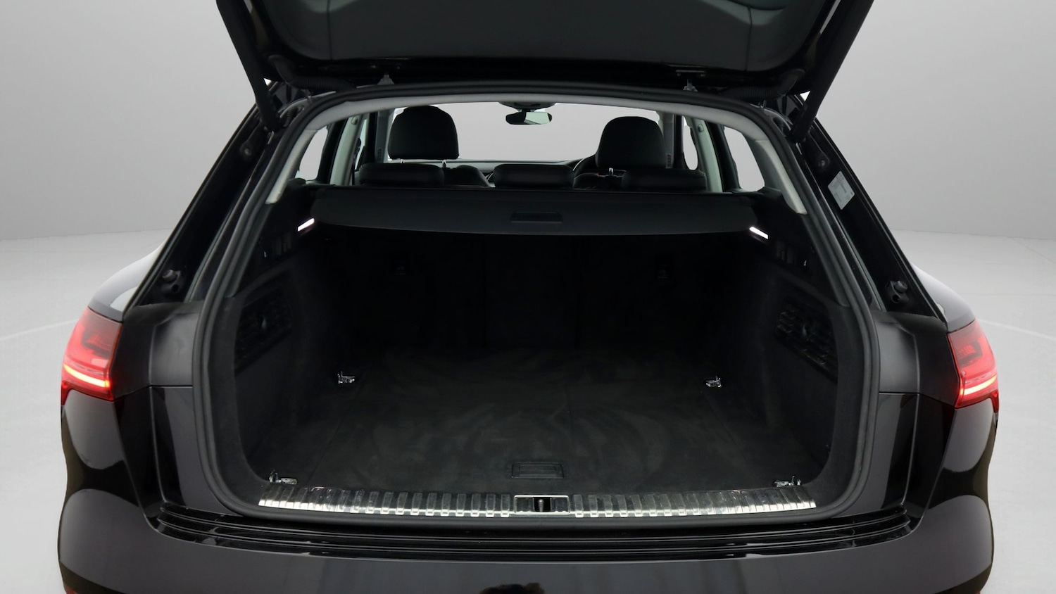 Used Audi e-tron 2021 for sale - 77921111: Photo 17