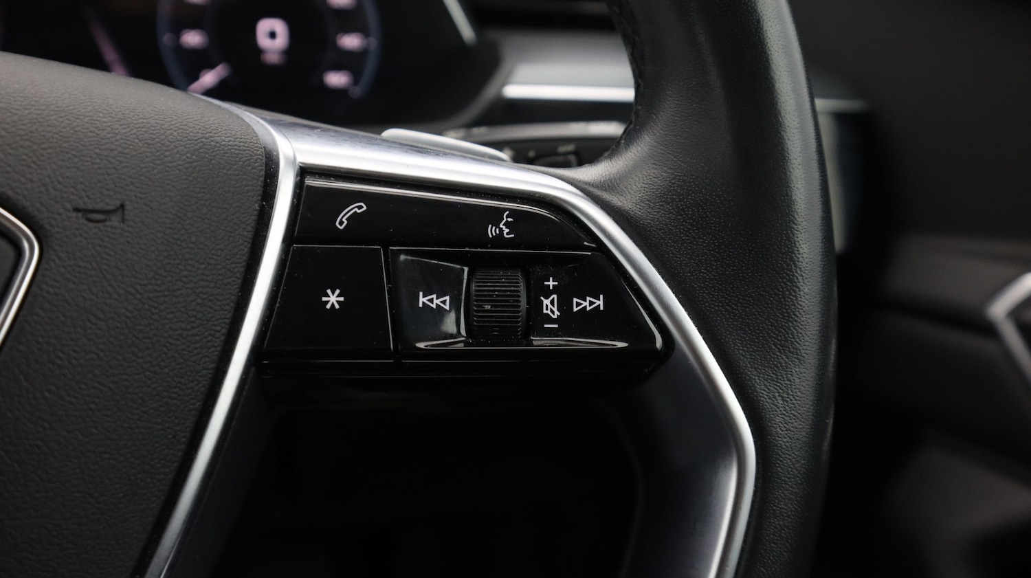 Used Audi e-tron 2021 for sale - 77921111: Photo 24