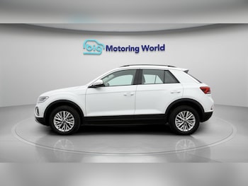 Used Volkswagen T-Roc 2023 for sale - 78310144: Photo