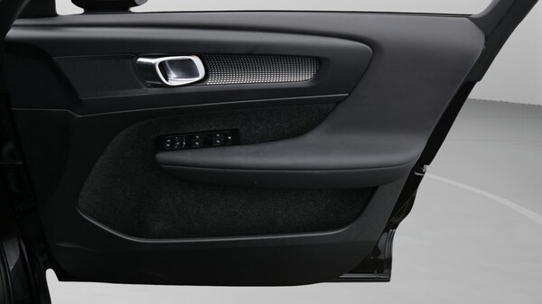 Used Volvo XC40 2022 for sale - 76284435: Photo 16