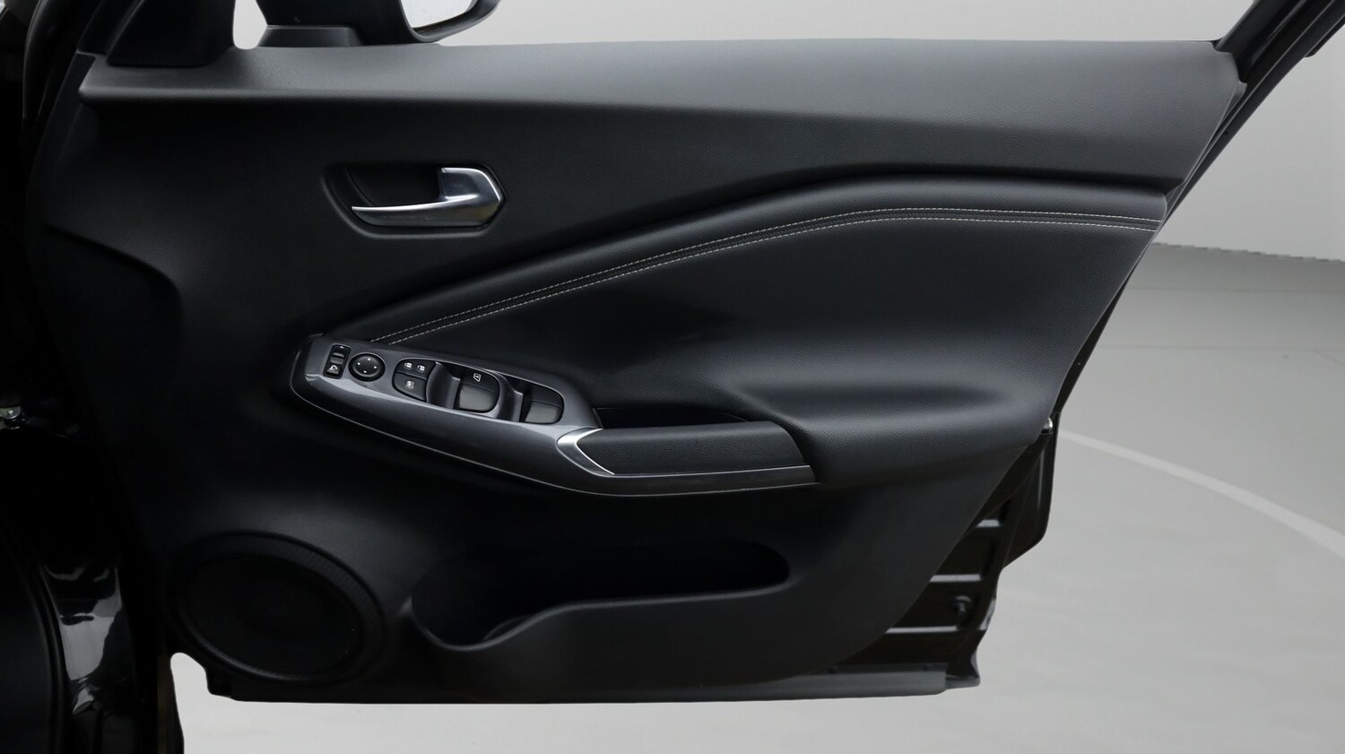 Used Nissan Juke 2023 for sale - 77750137: Photo 15