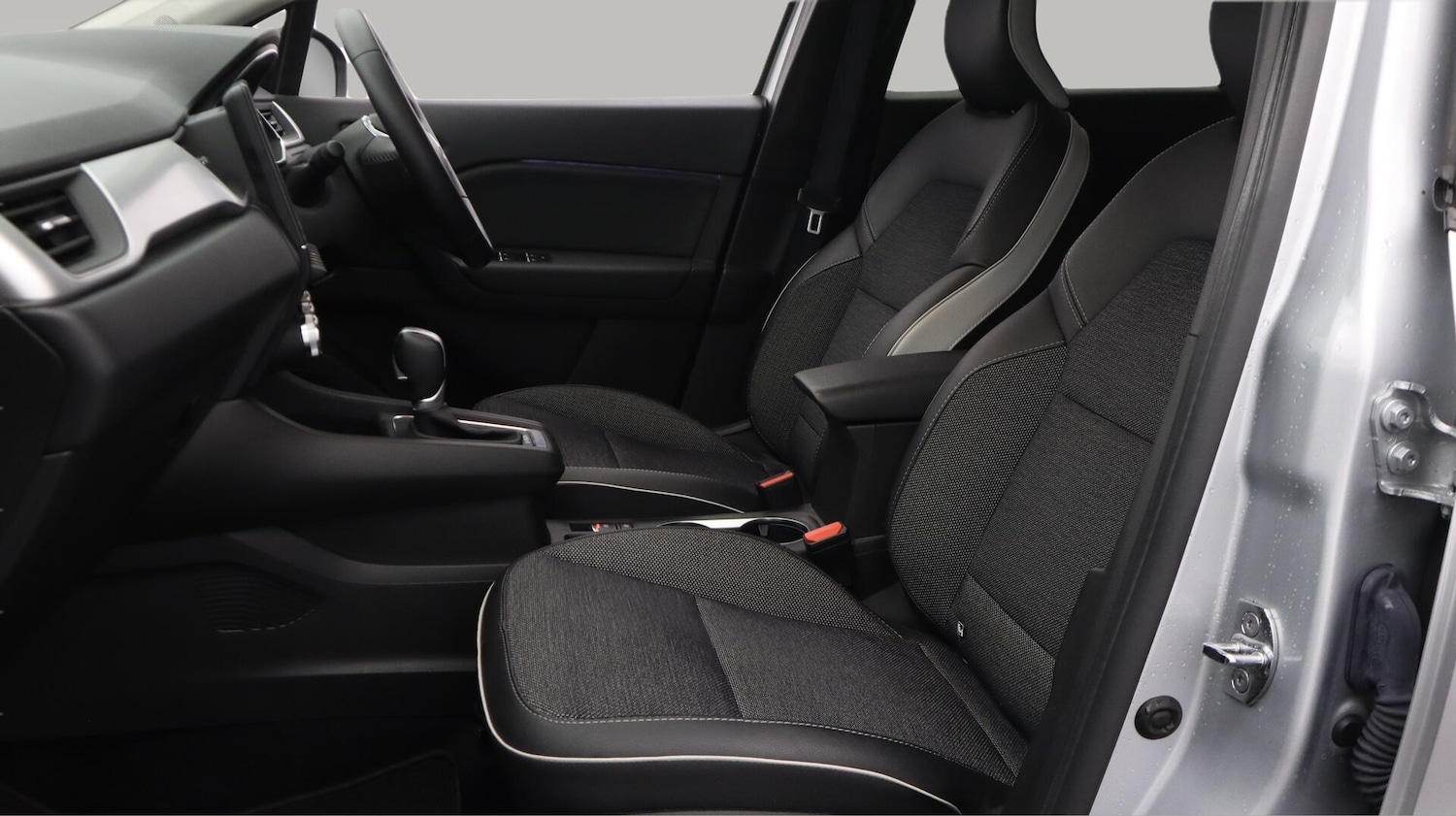 Used Renault Captur 2022 for sale - 76607506: Photo 15