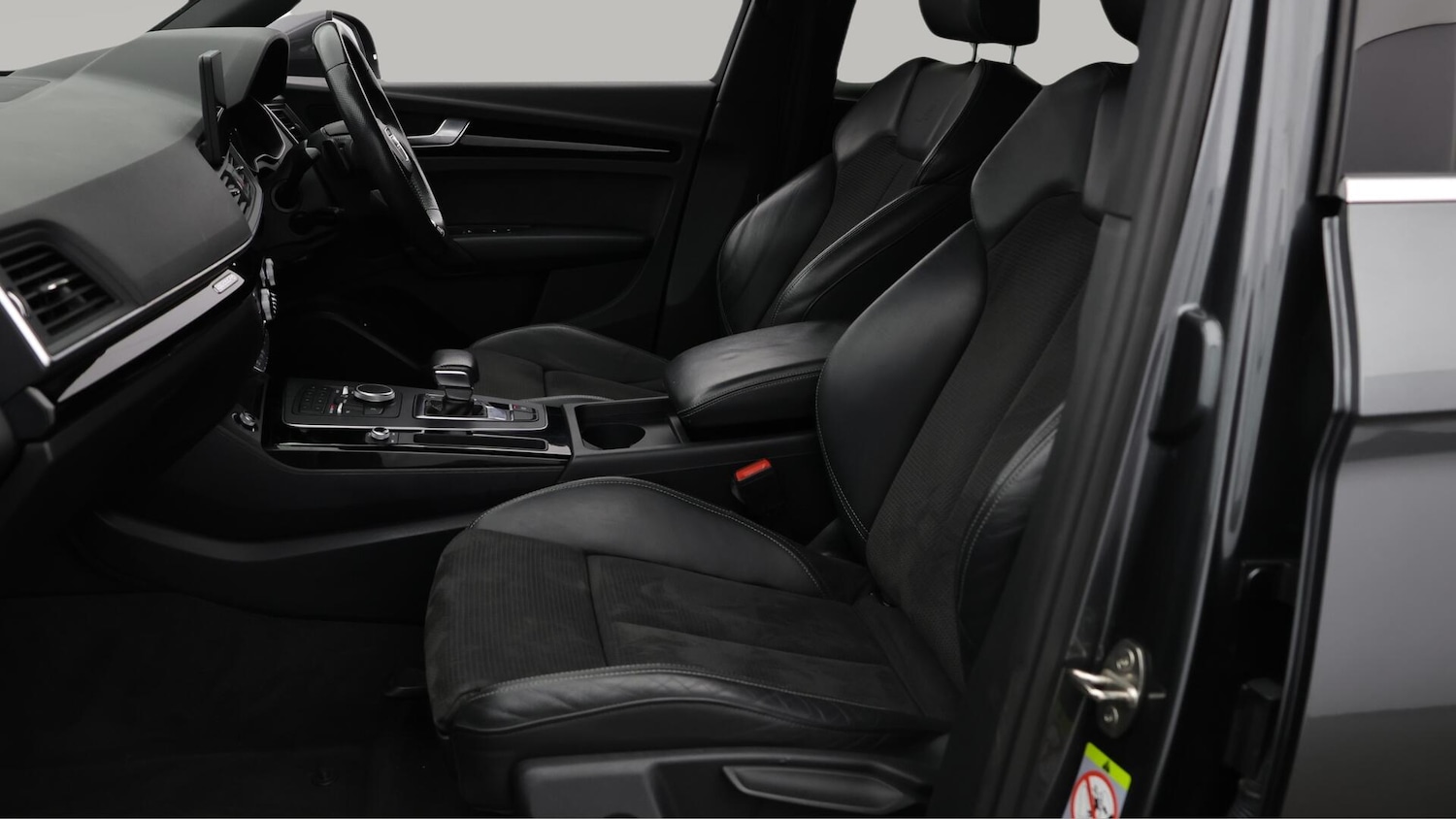 Used Audi Q5 2018 for sale - 76151095: Photo 15
