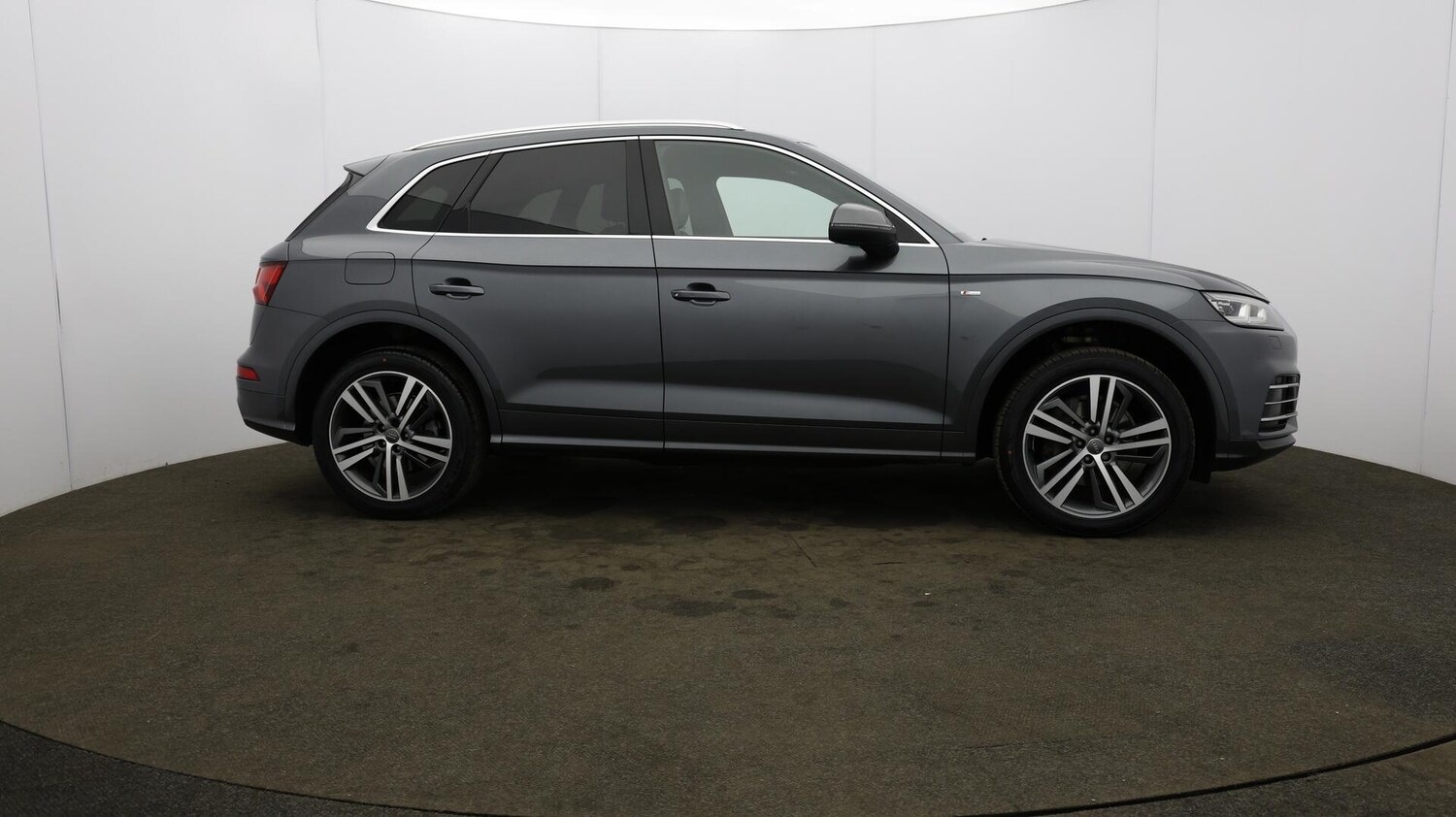Used Audi Q5 2018 for sale - 76151095: Photo 55