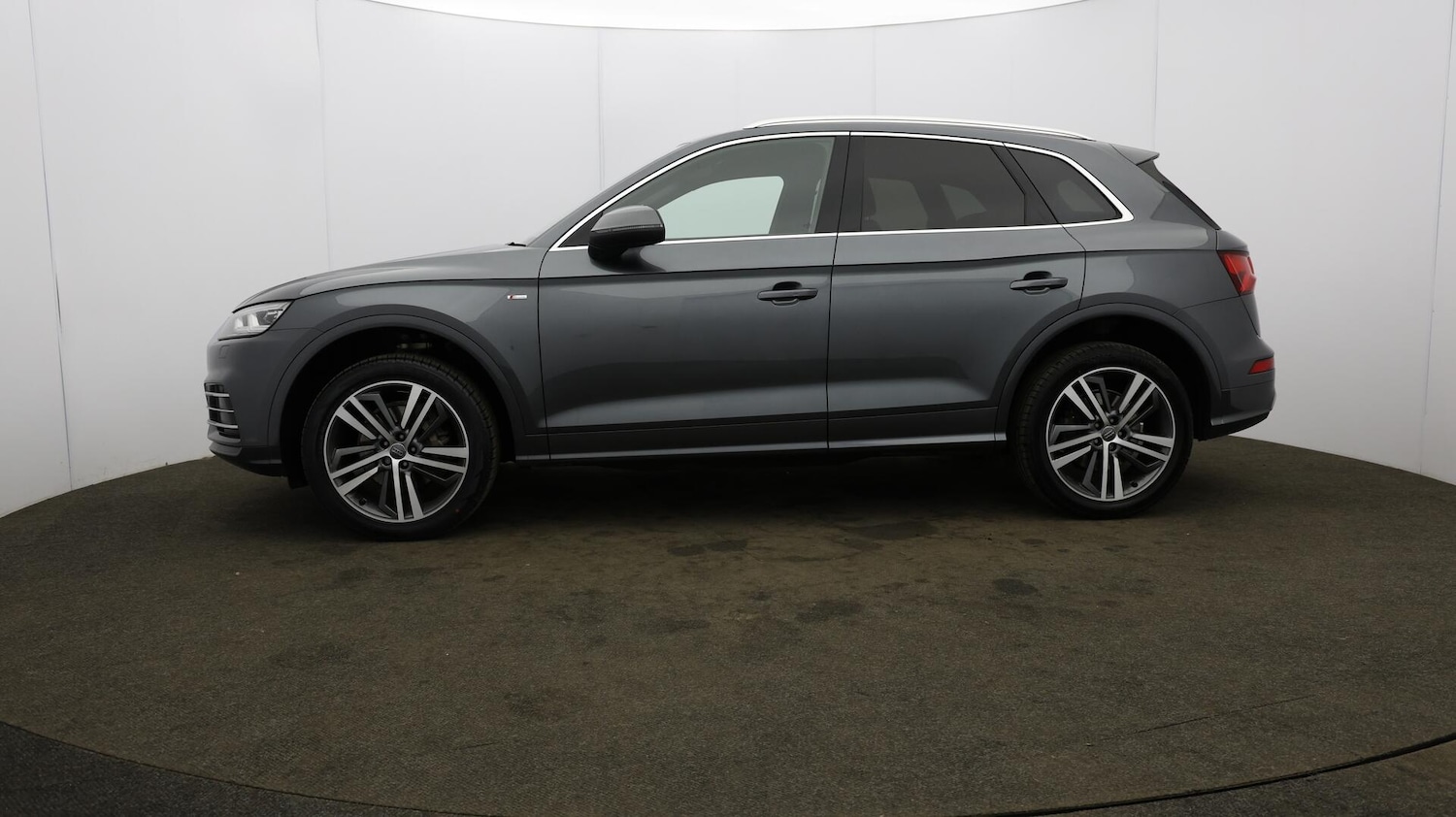 Used Audi Q5 2018 for sale - 76151095: Photo 74