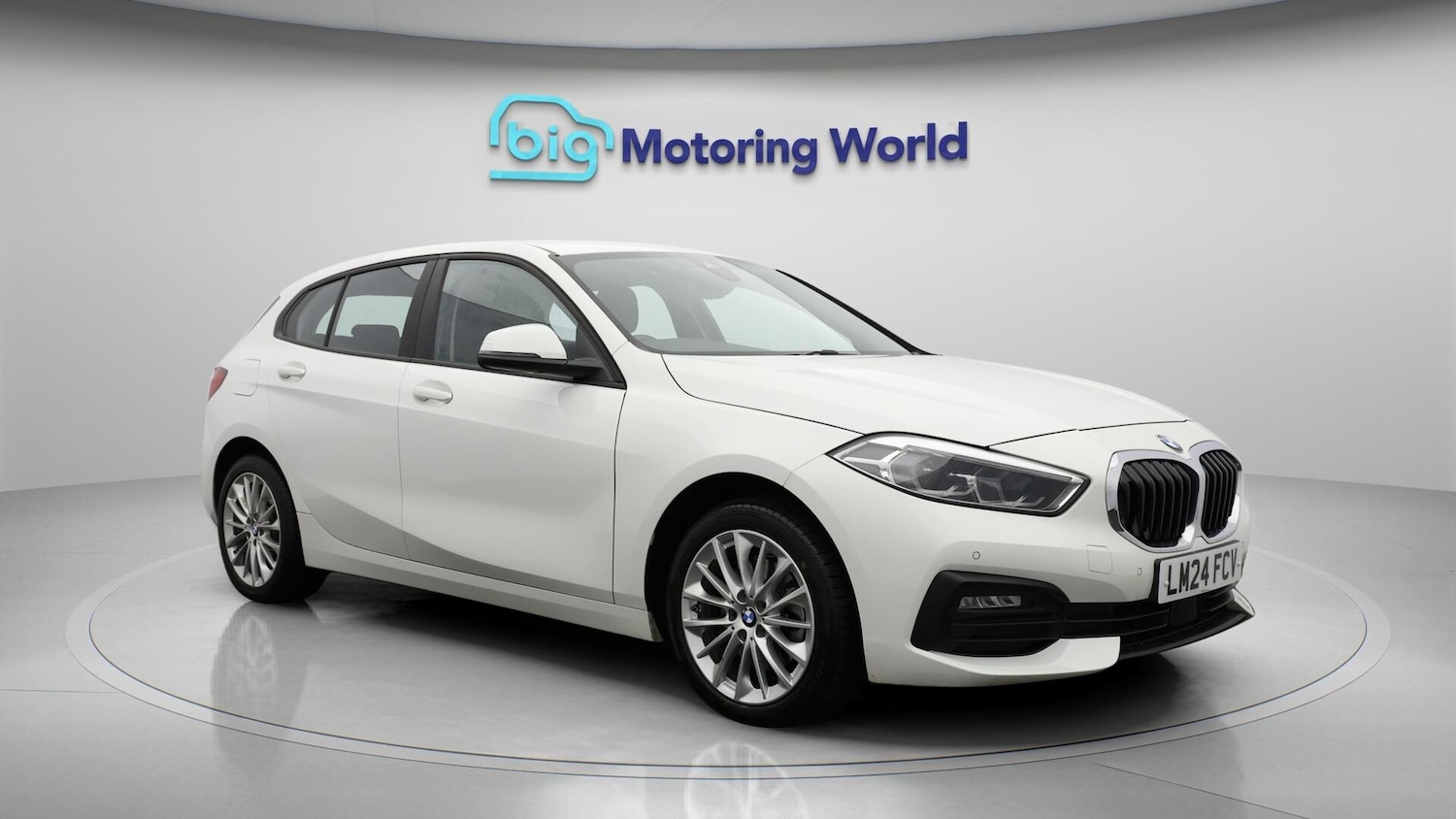 Used BMW 1 Series 2024 for sale - 76592649: Photo 2