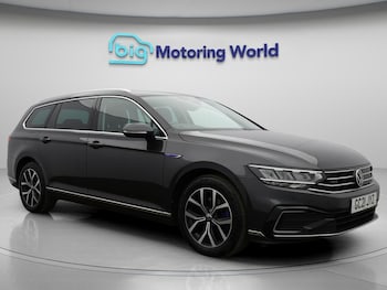 Volkswagen - Passat