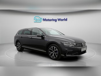 Used Volkswagen Passat 2021 for sale - 76158896: Photo 2