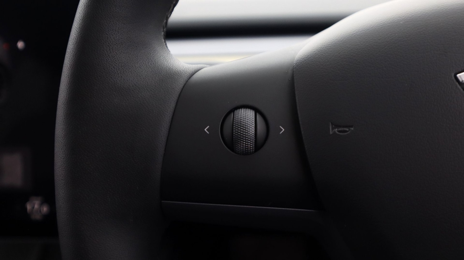 Used Tesla Model Y 2022 for sale - 77403560: Photo 24