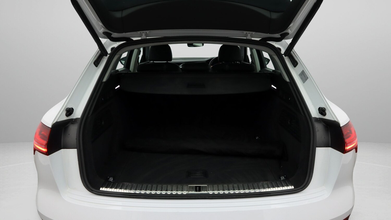 Used Audi e-tron 2021 for sale - 77282828: Photo 17