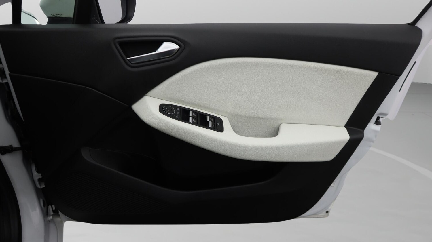 Used Renault Clio 2021 for sale - 76562211: Photo 16