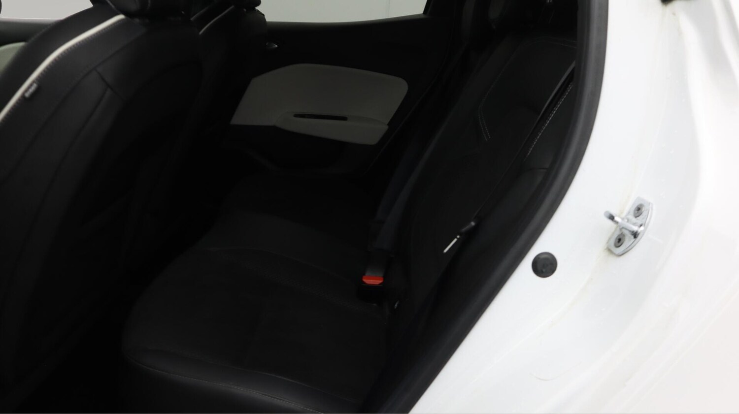 Used Renault Clio 2021 for sale - 76562211: Photo 17