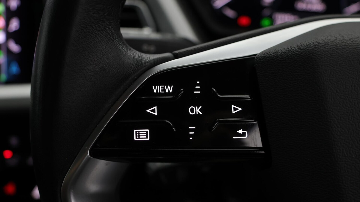 Used Audi Q4 e-tron 2023 for sale - 75940410: Photo 41