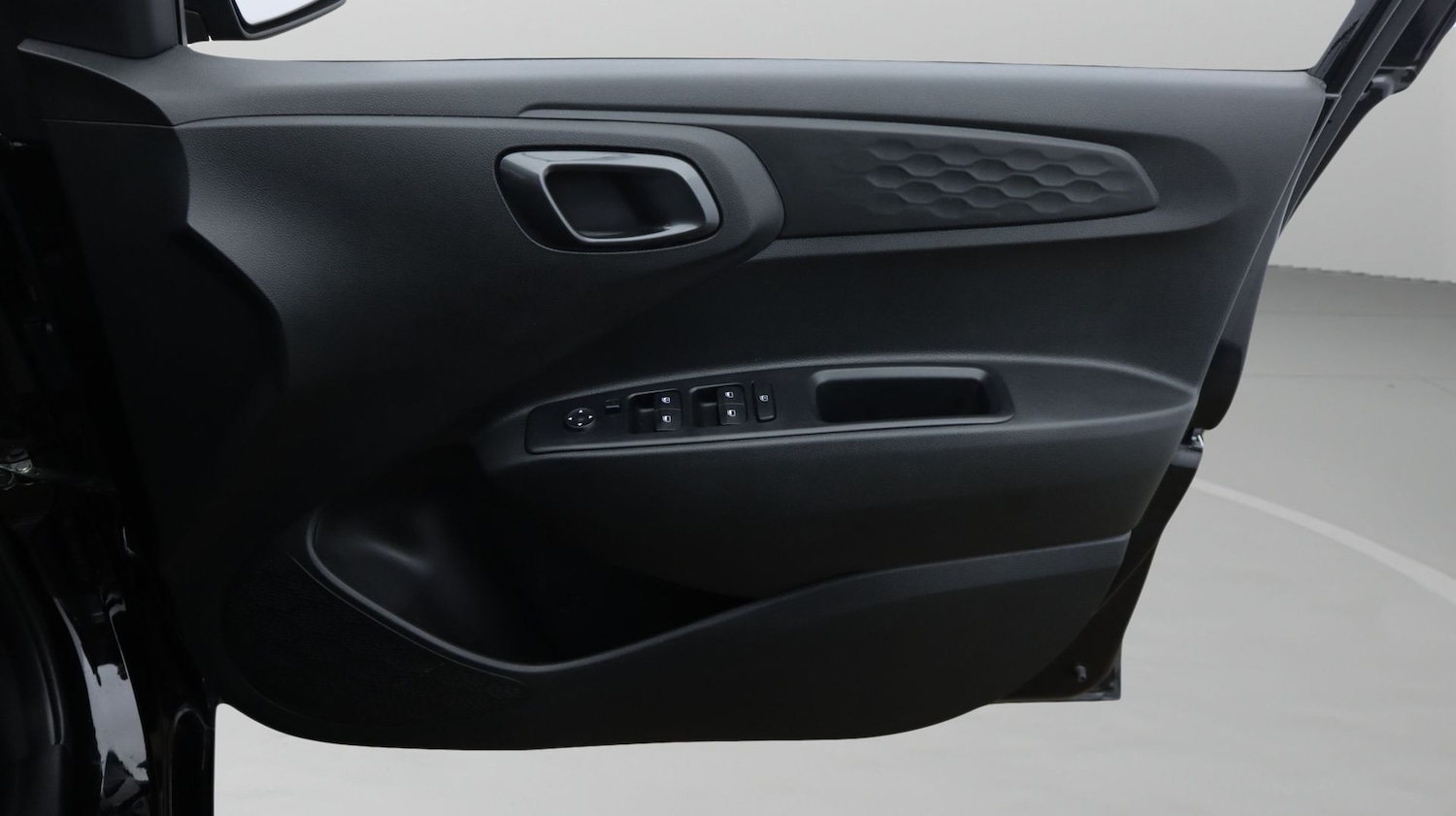 Used Hyundai i10 2023 for sale - 77767958: Photo 15