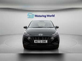 Used Hyundai i10 2023 for sale - 77767958: Photo