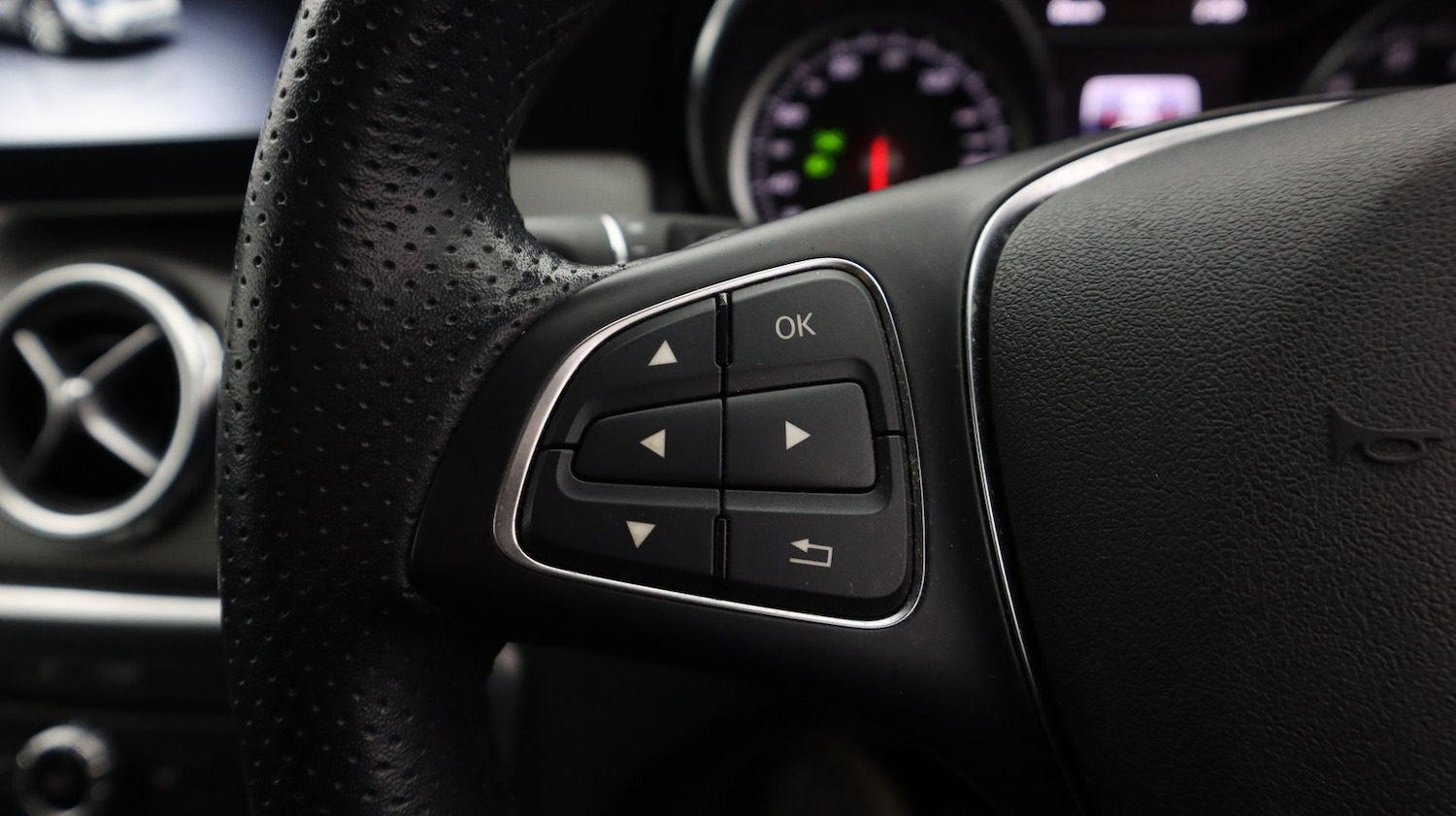 Used Mercedes-Benz GLA 2019 for sale - 78112345: Photo 24