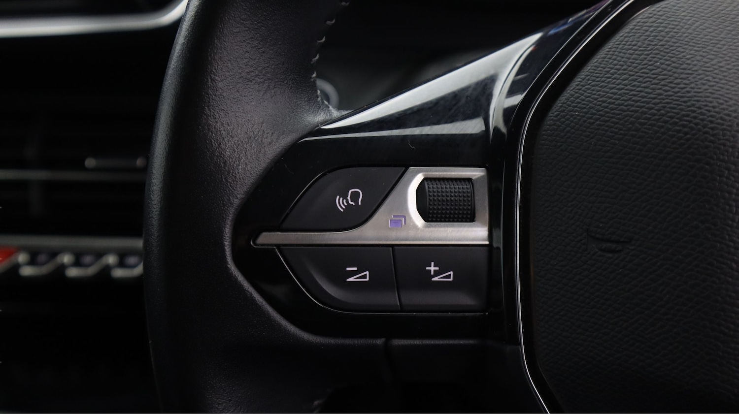 Used Peugeot 2008 2020 for sale - 77946889: Photo 20