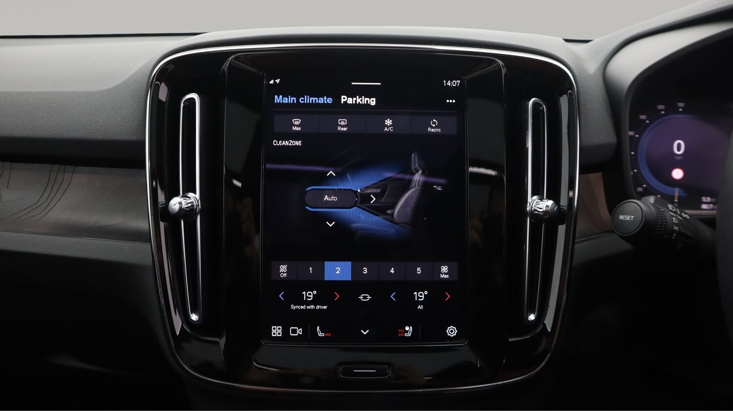 Used Volvo XC40 2024 for sale - 77610539: Photo 12