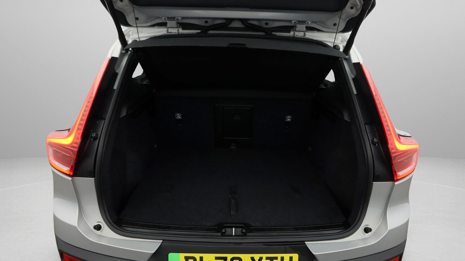 Used Volvo XC40 2024 for sale - 77610539: Photo 17