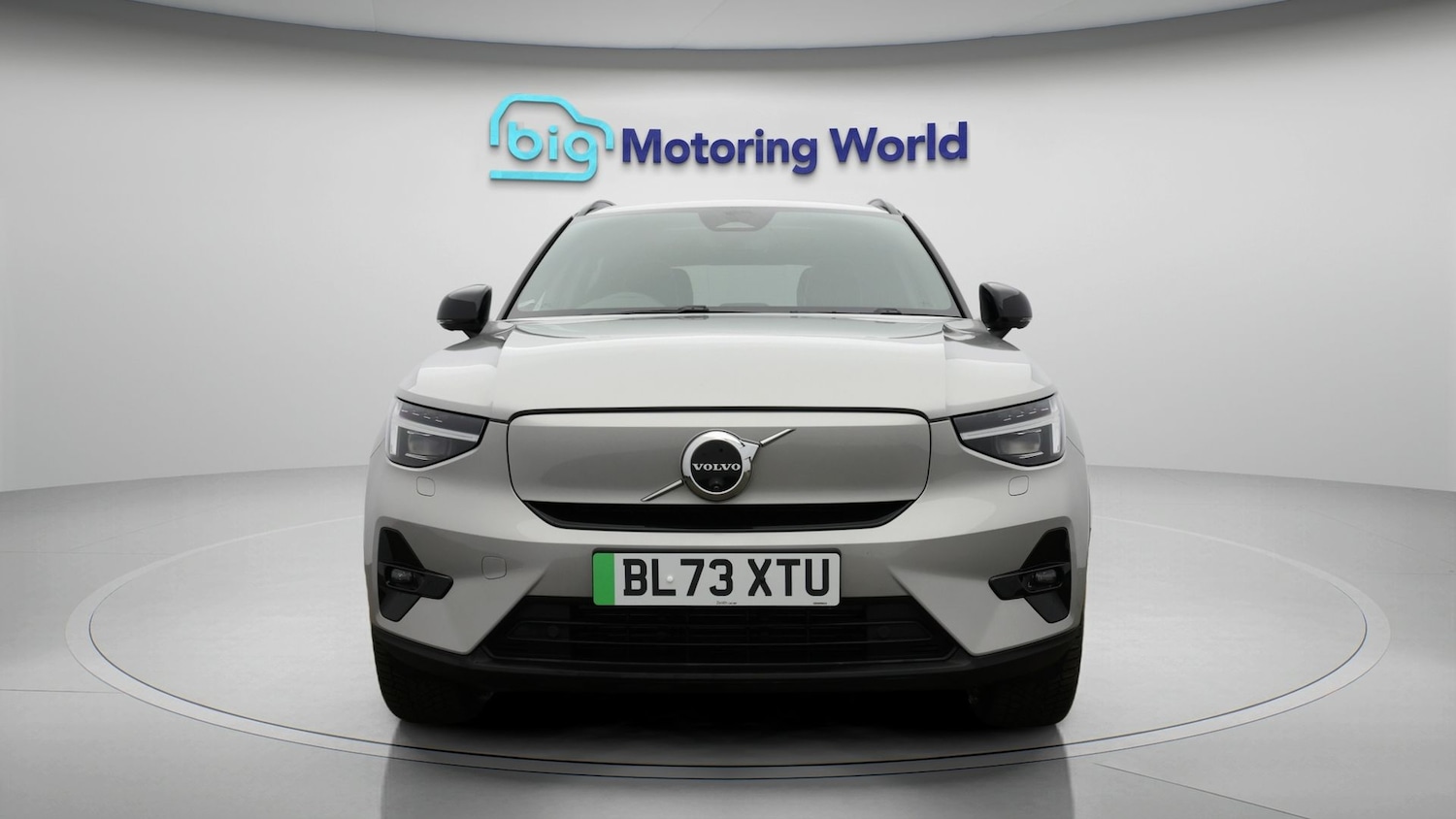 Used Volvo XC40 2024 for sale - 77610539: Photo 2