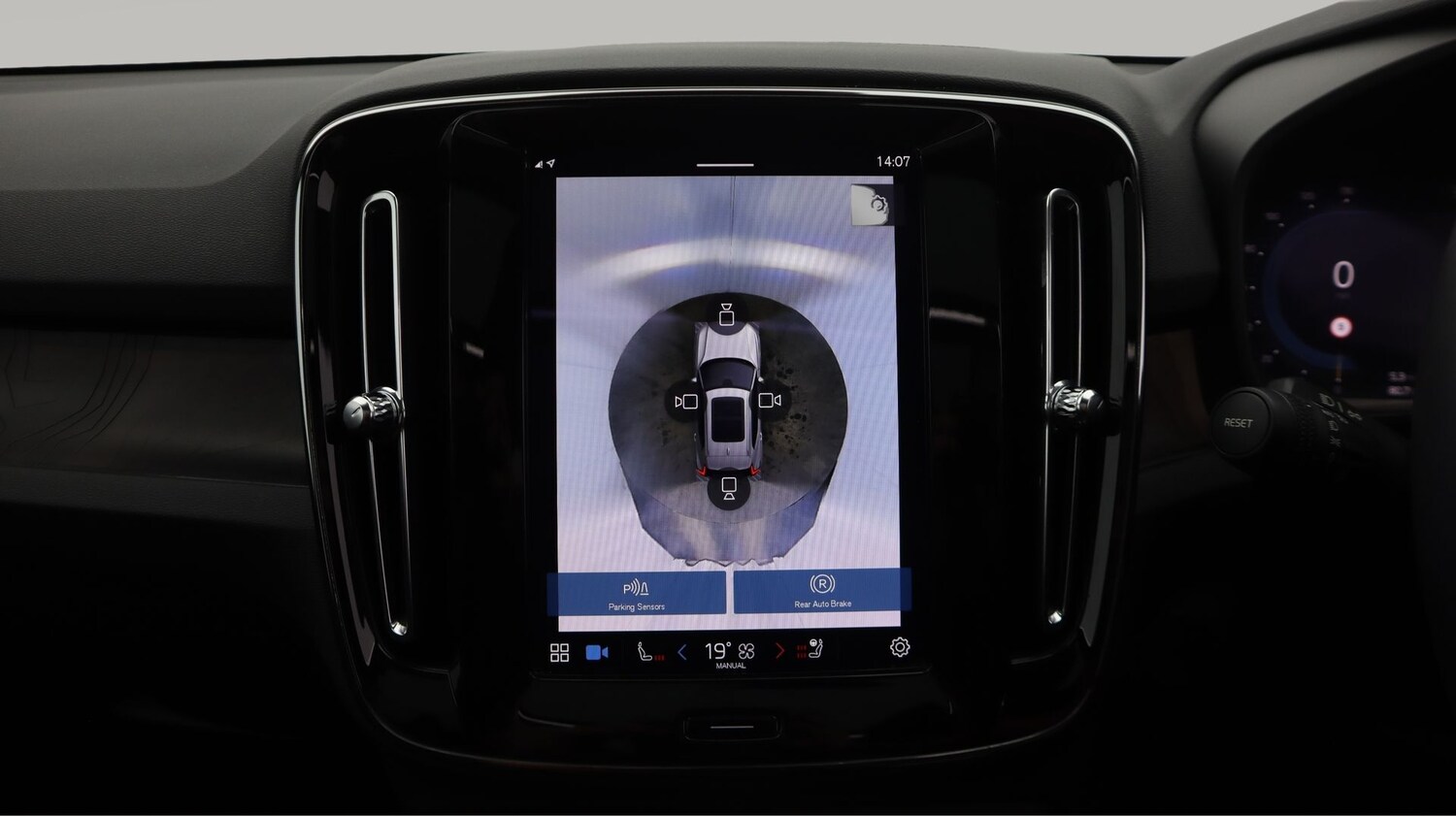 Used Volvo XC40 2024 for sale - 77610539: Photo 28