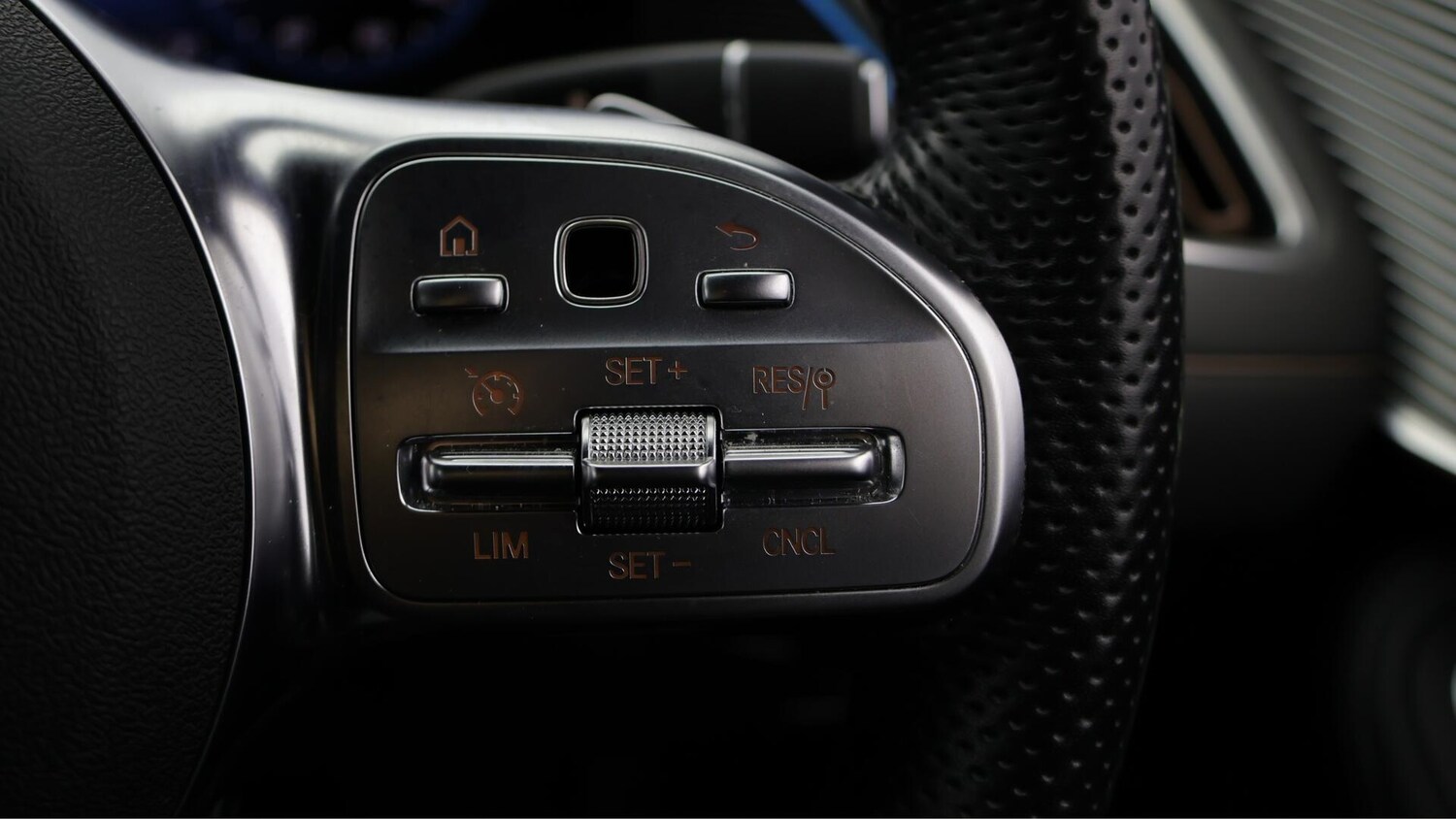 Used Mercedes-Benz EQC 2022 for sale - 76432345: Photo 25