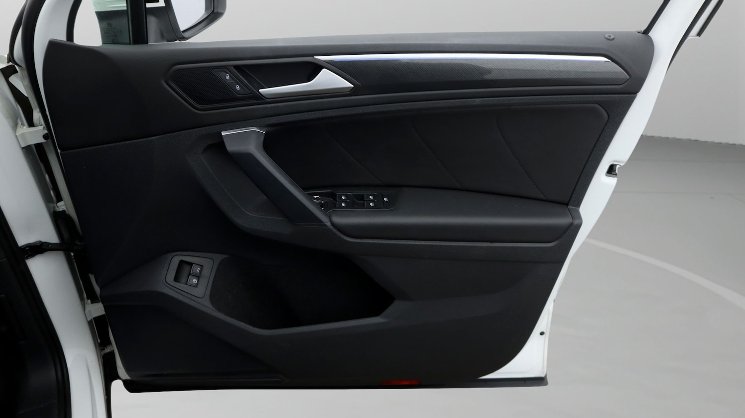 Used Volkswagen Tiguan 2023 for sale - 77643549: Photo 15