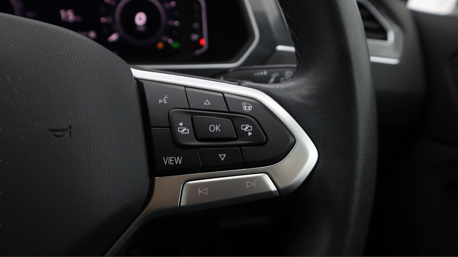 Used Volkswagen Tiguan 2023 for sale - 77643549: Photo 24