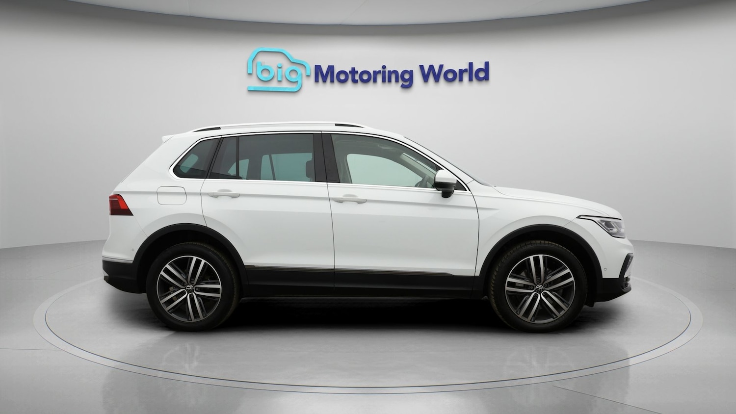 Used Volkswagen Tiguan 2023 for sale - 77643549: Photo 8