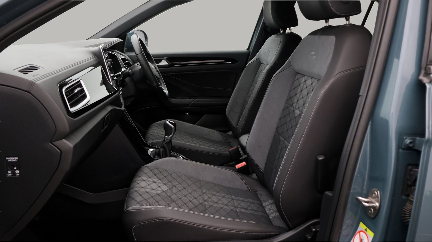 Used Volkswagen T-Roc 2023 for sale - 77248391: Photo 14