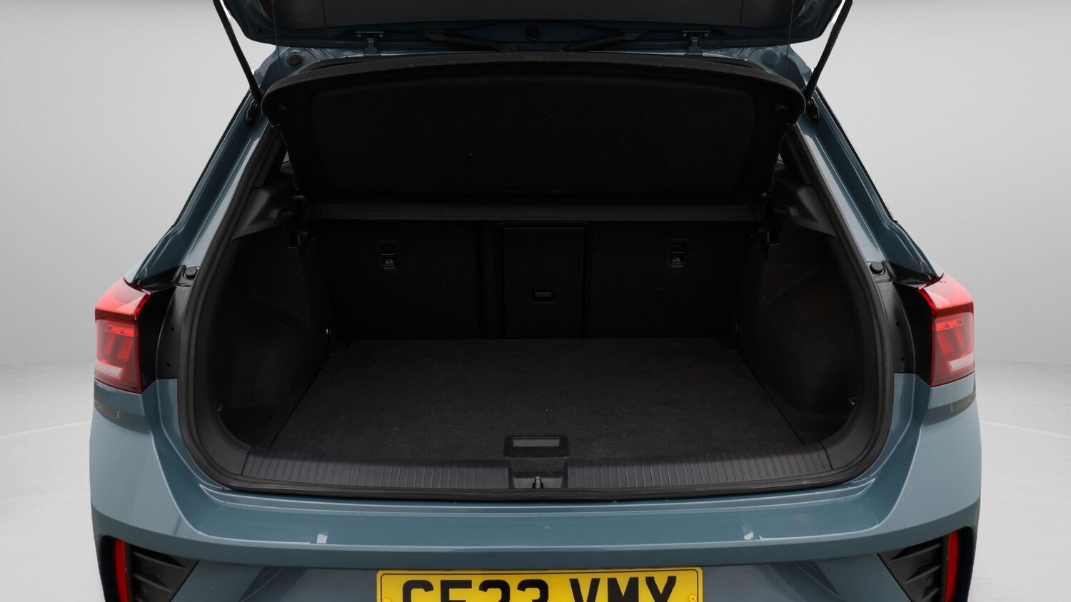 Used Volkswagen T-Roc 2023 for sale - 77248391: Photo 17