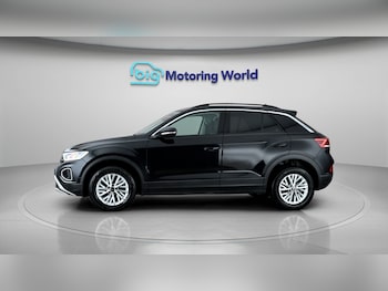 Used Volkswagen T-Roc 2022 for sale - 79583849: Photo