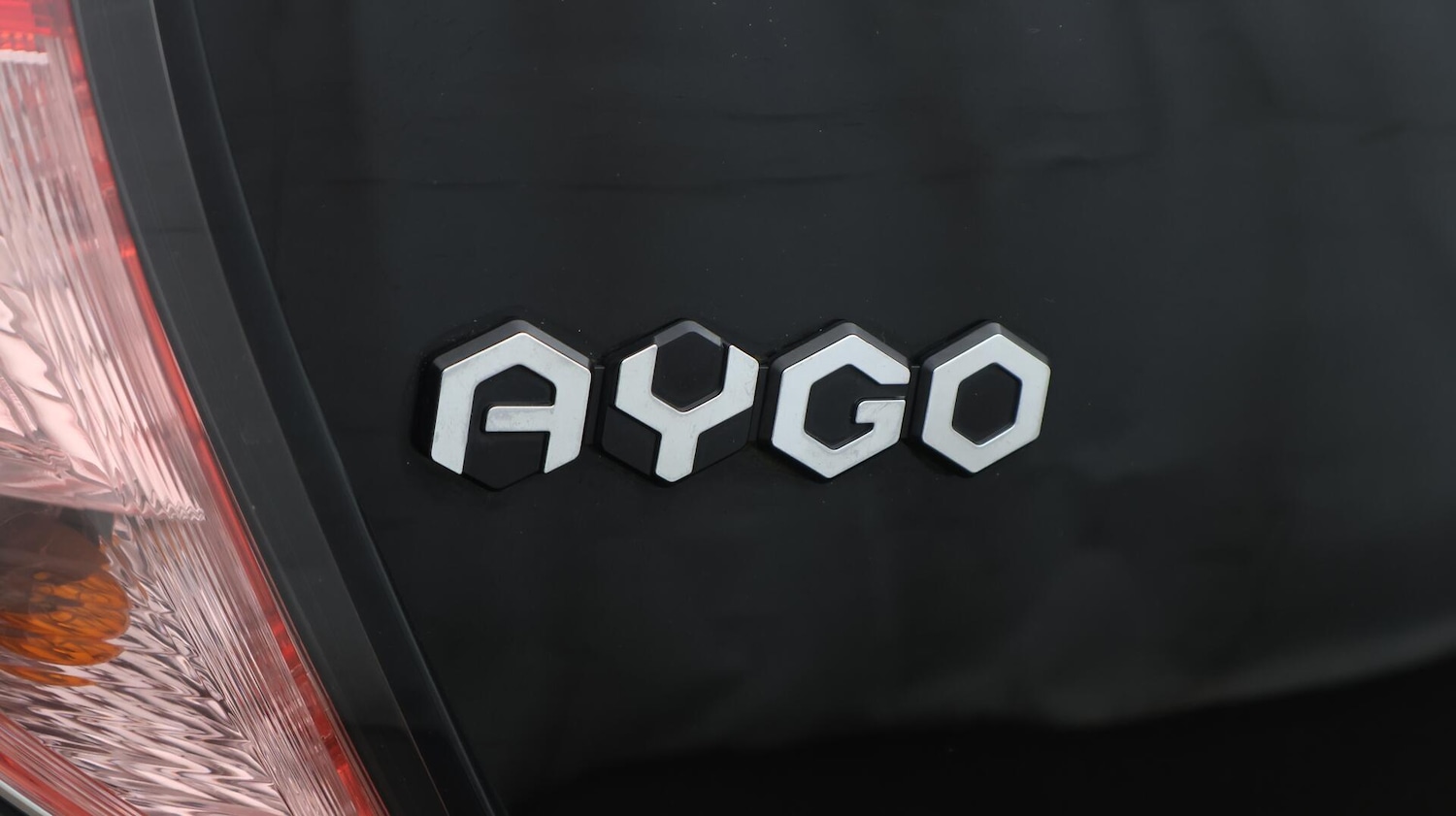 Used Toyota AYGO 2018 for sale - 76632801: Photo 21