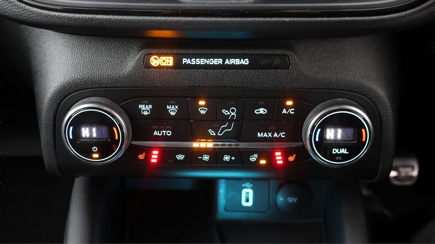 Used Ford Focus 2021 for sale - 77950249: Photo 12