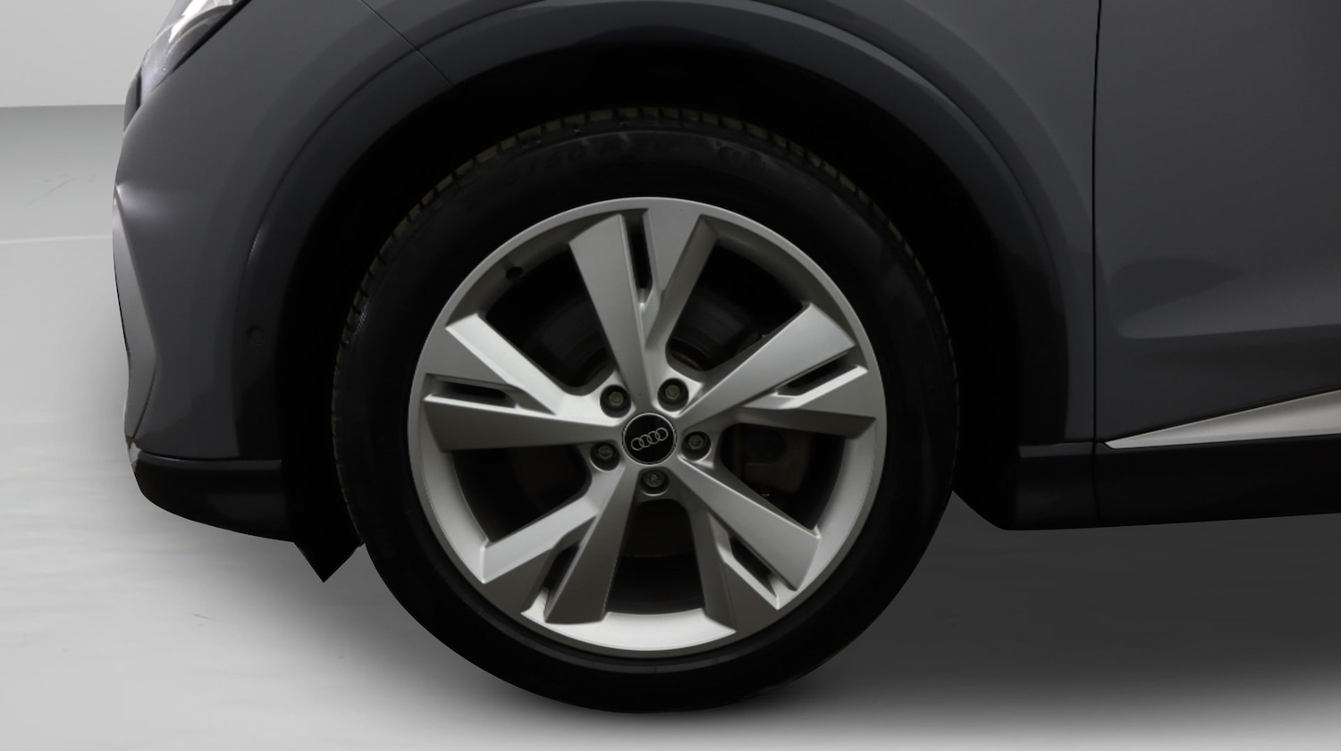 Used Audi Q4 e-tron 2023 for sale - 77656459: Photo 18