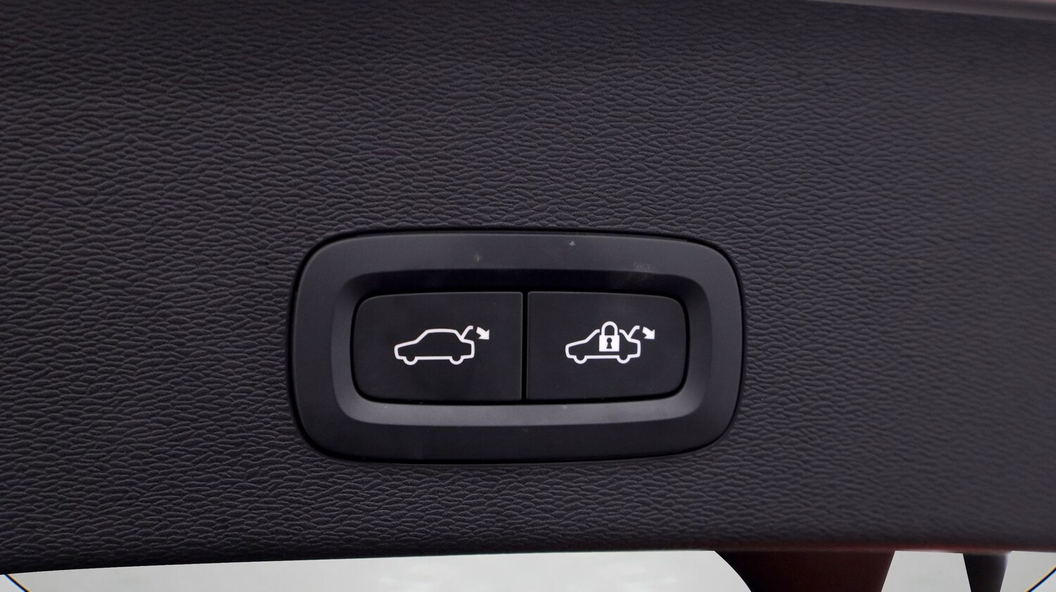 Used Volvo C40 2022 for sale - 77465535: Photo 23