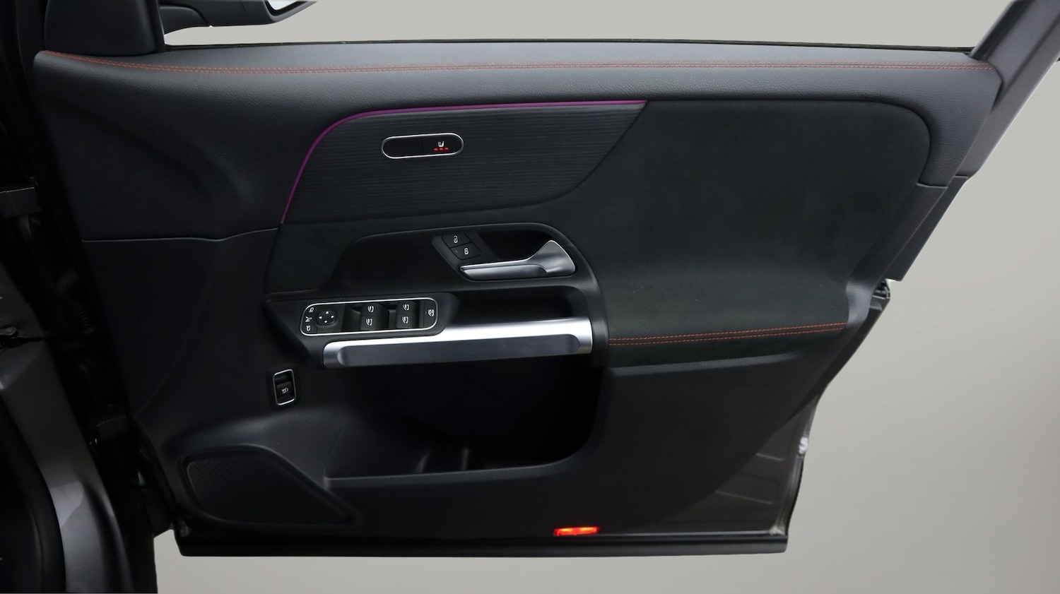 Used Mercedes-Benz EQB for sale - 77214301: Photo 15