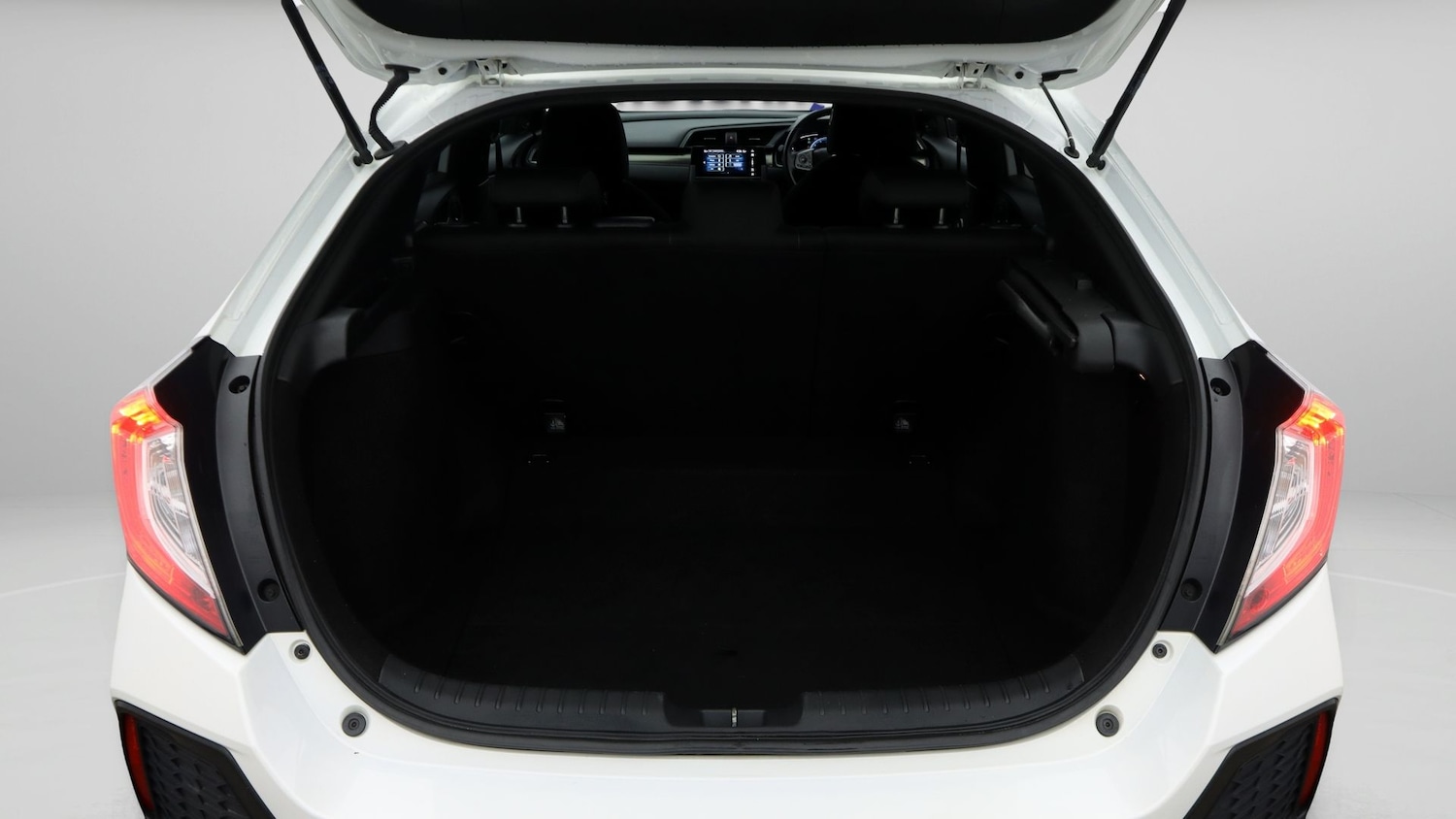 Used Honda Civic 2018 for sale - 77767951: Photo 17